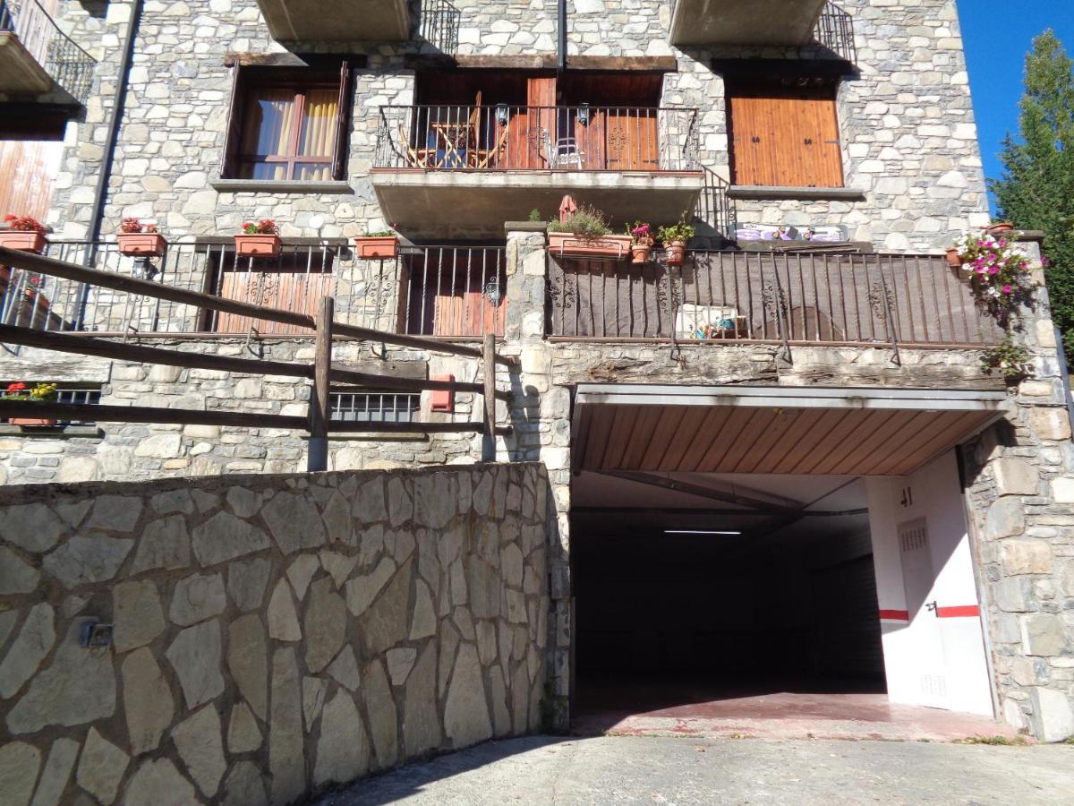 Apartamento Familiar Con Vistas Y Garage La Portiecha Apartment Sallent De Gallego Exterior photo